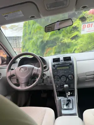 Toyota Corolla 1.8 Advanced 2009 White