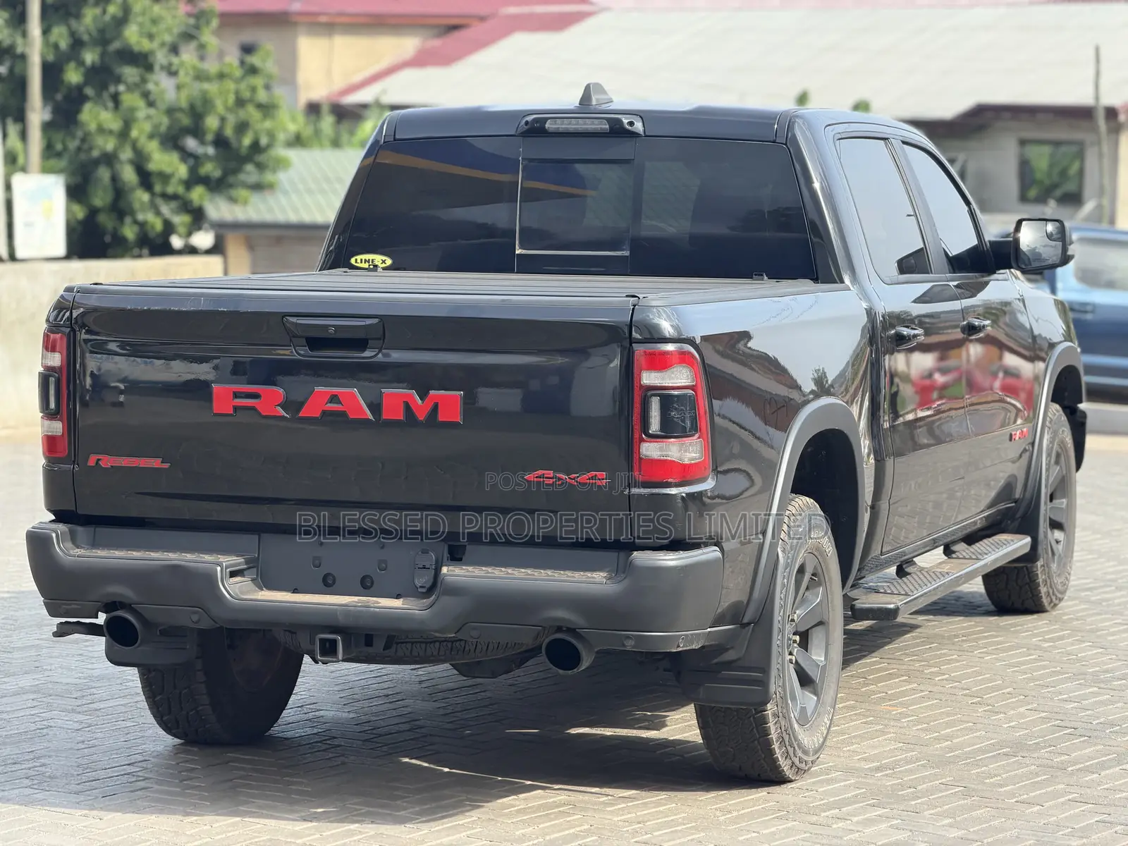 RAM 1500 Rebel Crew Cab 5.6 ft SB 2023 Black