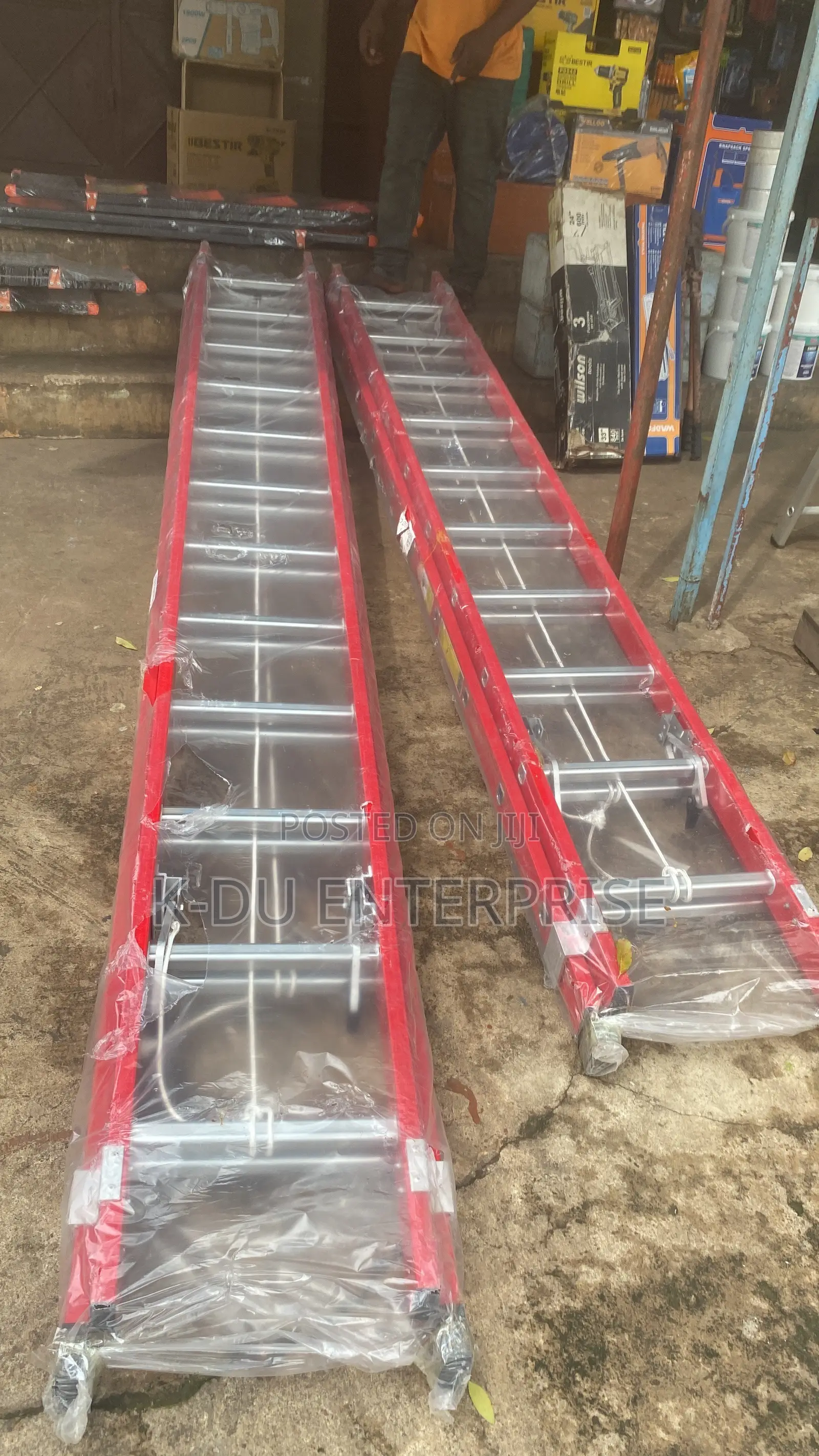 Fiberglass Ladder 2x12. (6.48m)
