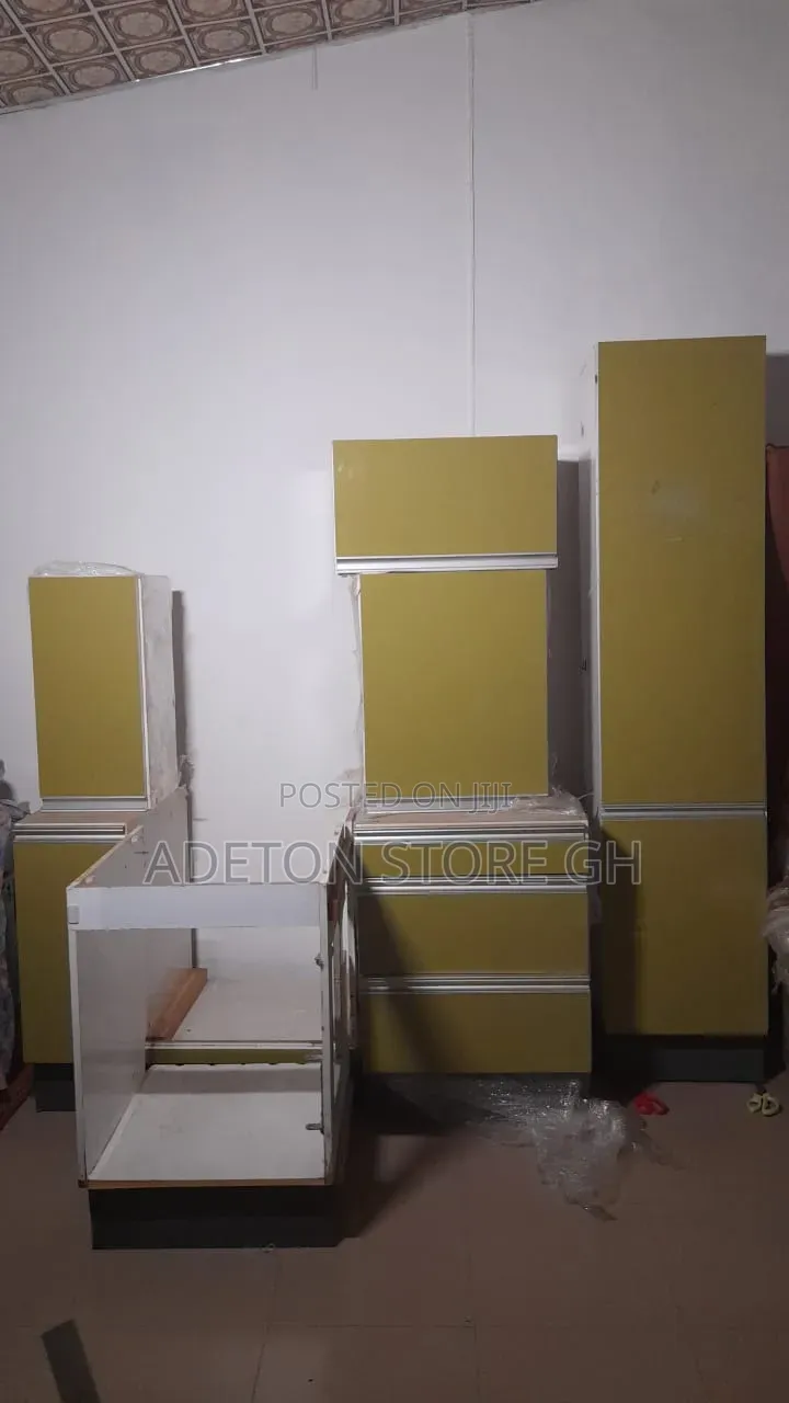 European Used Kitchen Cabinet Set For Sale