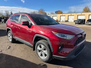 Toyota RAV4 XLE AWD 2020 Red
