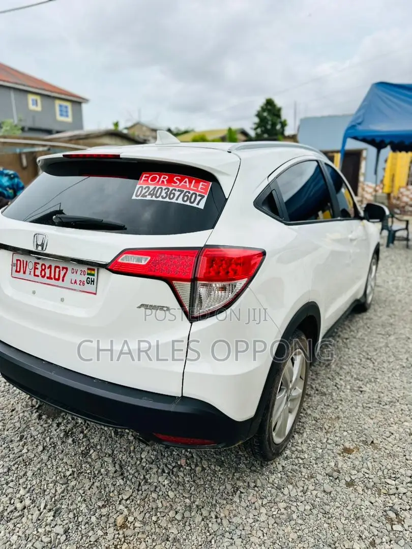Honda HR-V Touring AWD 2019 White