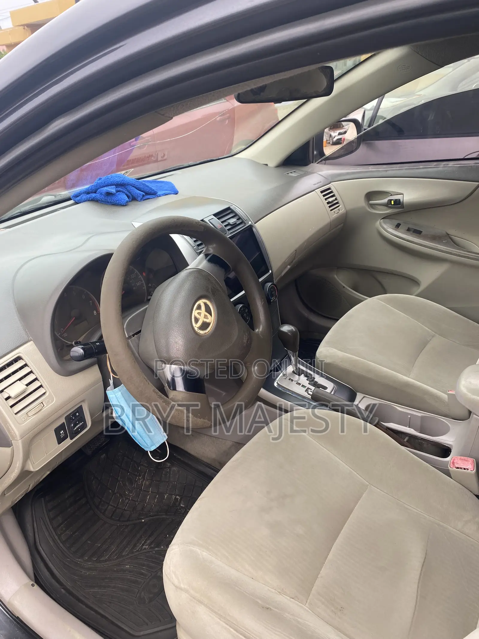 Toyota Corolla LE 4dr Sedan (1.8L 4cyl 4A) 2010 Gray