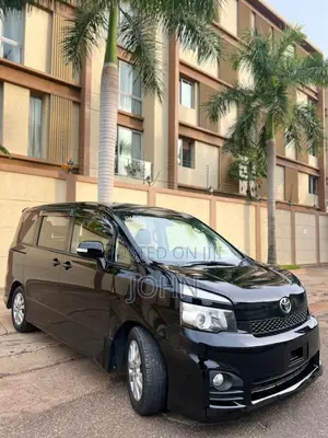 Toyota Voxy 2012 Black
