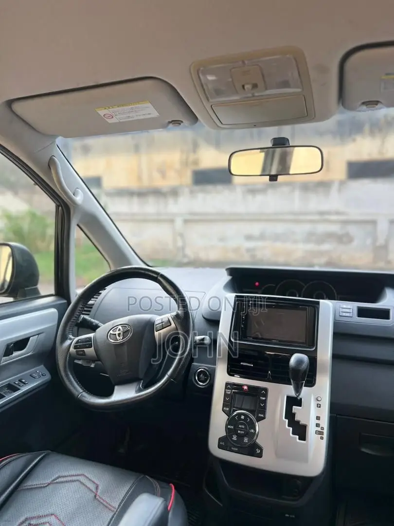 Toyota Voxy 2012 Black