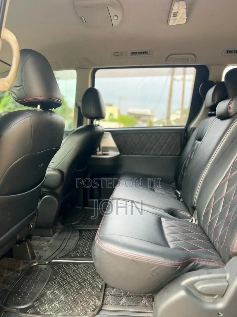 Toyota Voxy 2012 Black