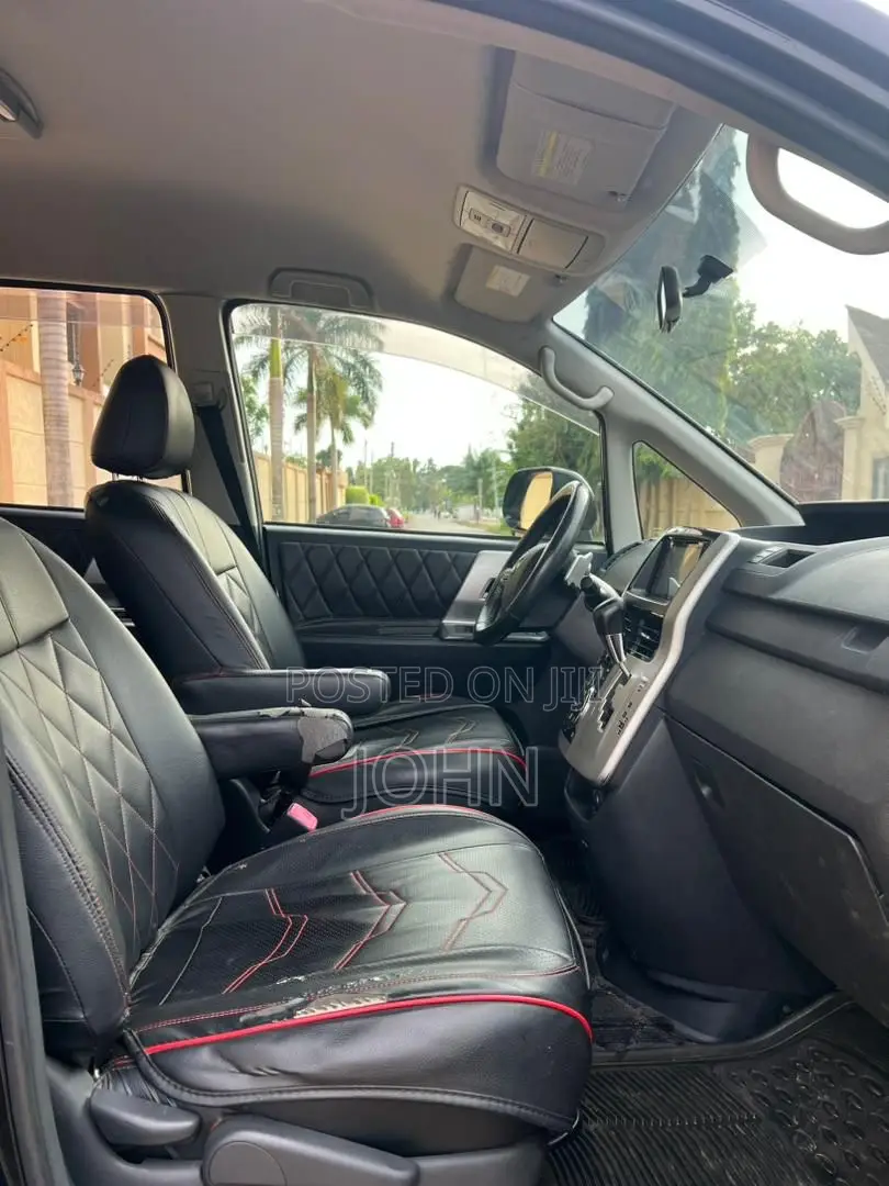 Toyota Voxy 2012 Black