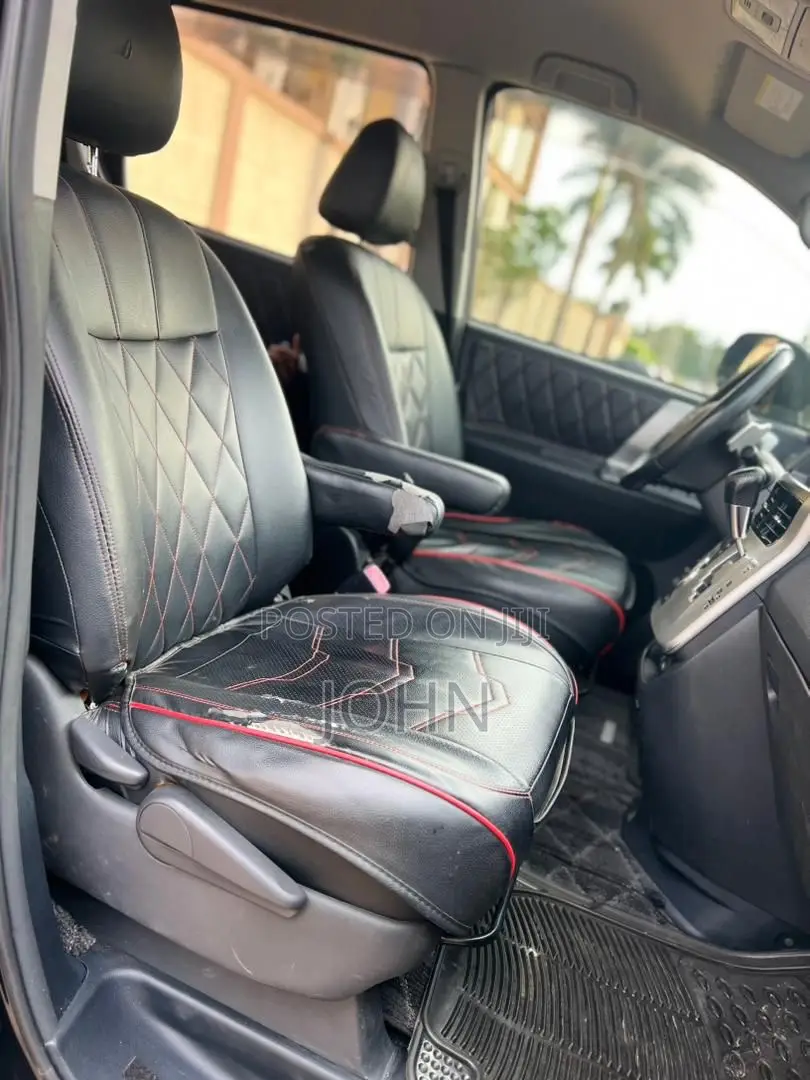 Toyota Voxy 2012 Black