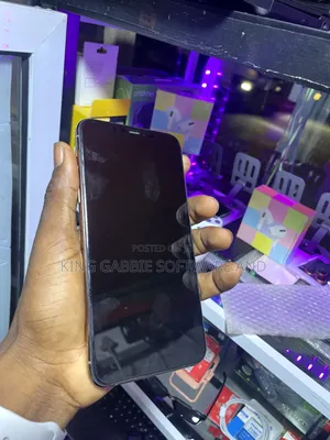 Apple iPhone 11 Pro Max 64 GB Gold