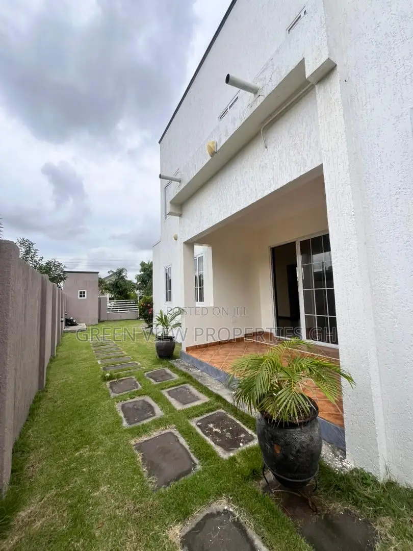 3bdrm Duplex in East Legon for rent
