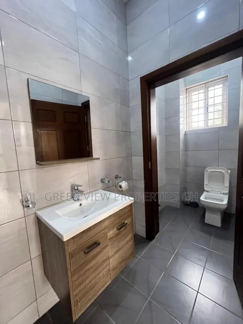 3bdrm Duplex in East Legon for rent