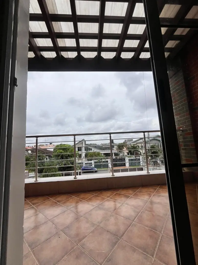 3bdrm Duplex in East Legon for rent