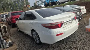 Toyota Camry 2016 White