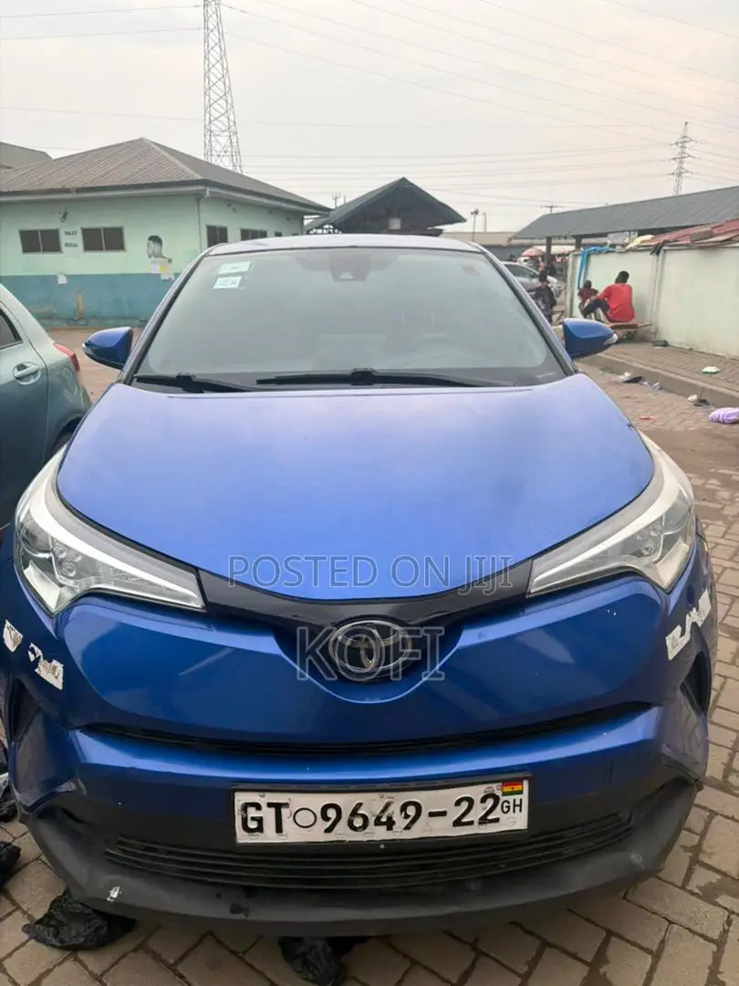 Toyota C-HR 2019 Blue