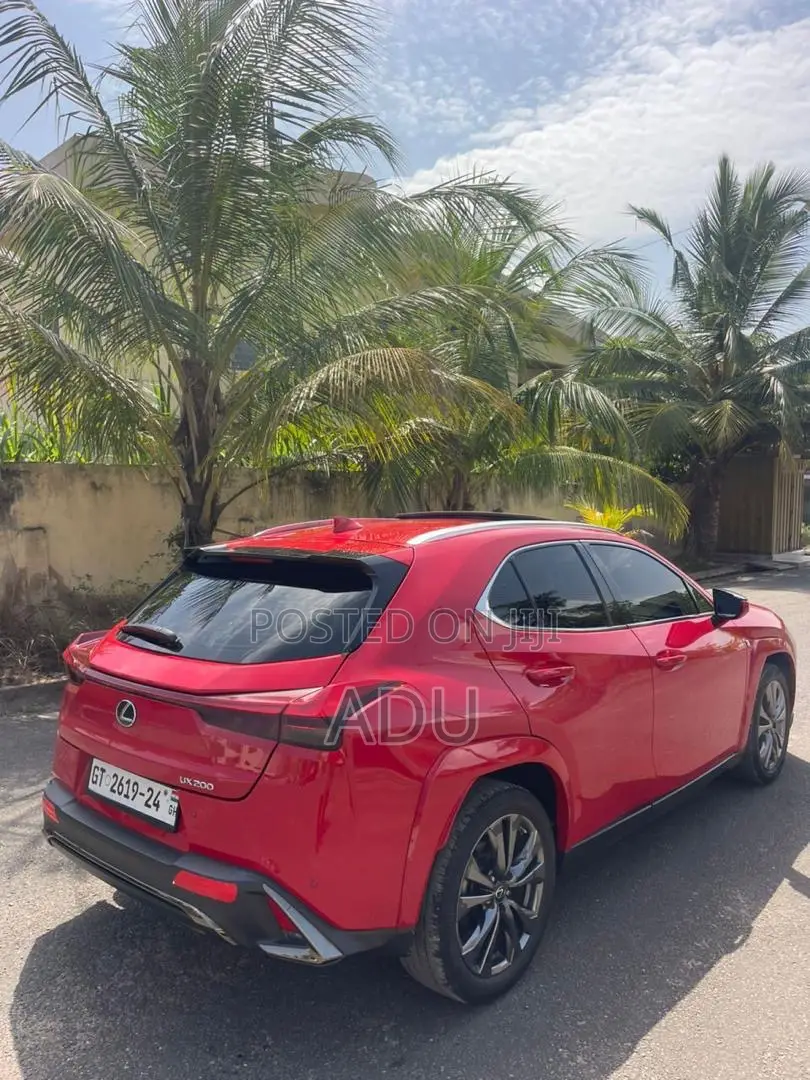 Lexus UX 2022 Red