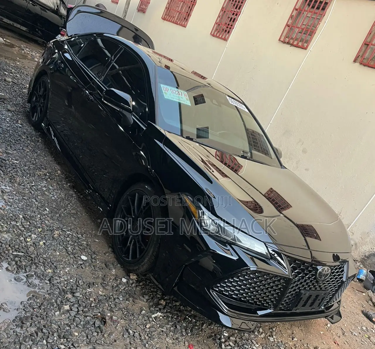 Toyota Avalon Limited 2020 Black