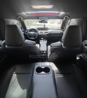 Lexus UX 2022 Red