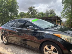 Hyundai Elantra GLS Sedan FWD (1.8L 4cyl 6A) 2013 Black