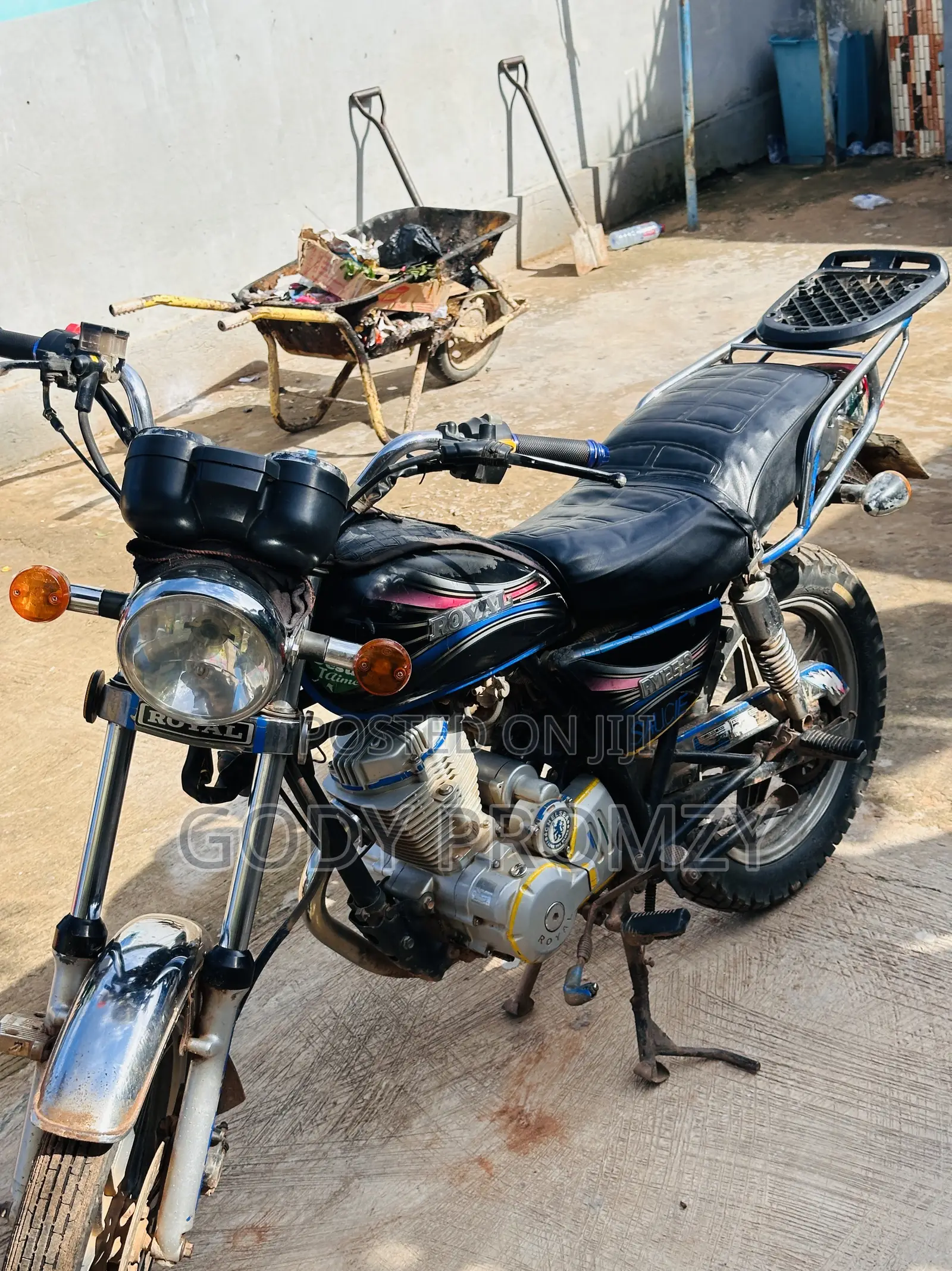 Royal Motorcycle 2018 Black