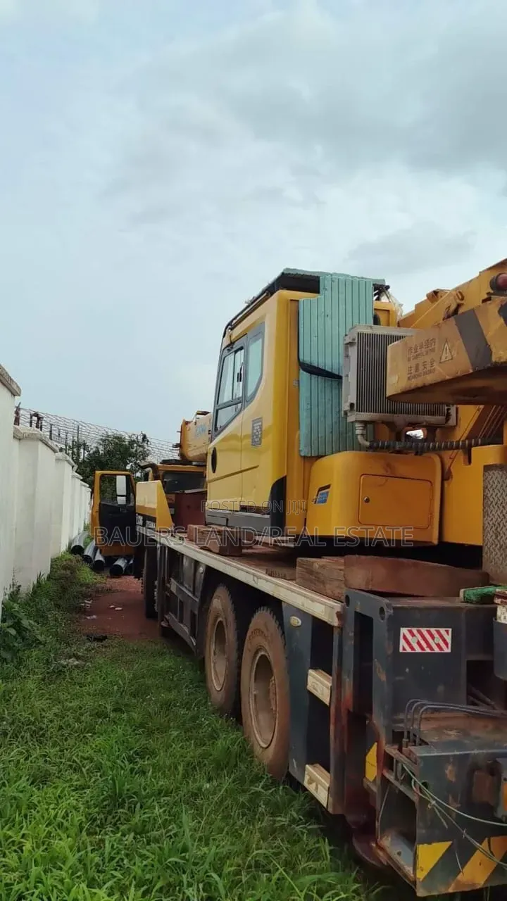 XCMG Mobile Truck Crane.