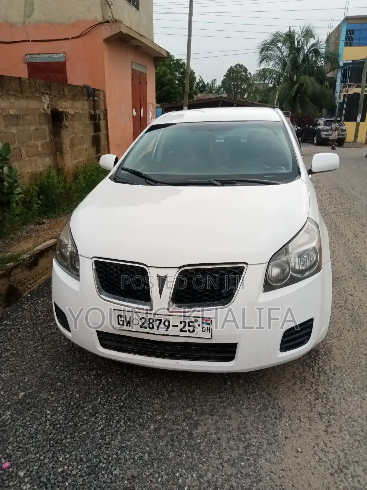 Pontiac Vibe 2010 White