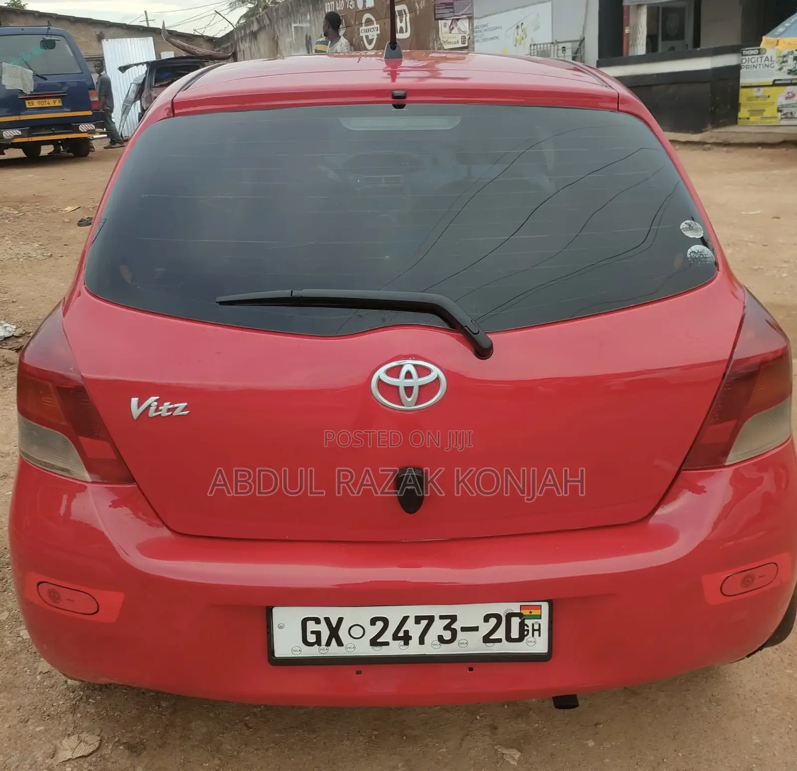 Toyota Vitz 2010 Red