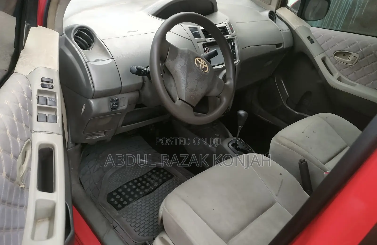 Toyota Vitz 2010 Red