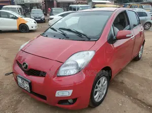 Toyota Vitz 2010 Red