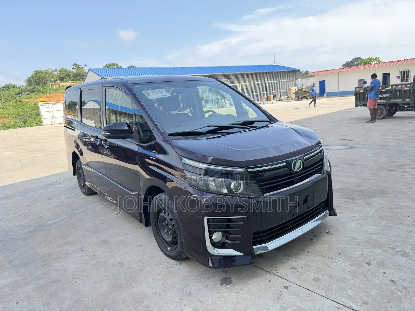 Toyota Voxy 2016 Beige