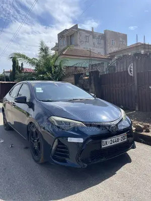 Toyota Corolla 2017 Green