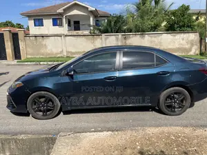 Toyota Corolla 2017 Green