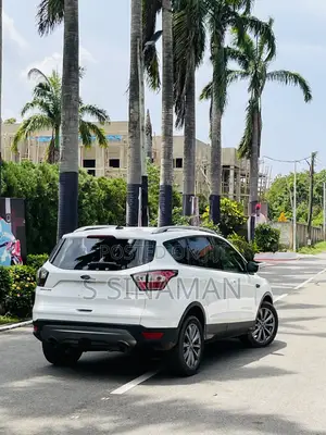 Ford Escape Titanium 4x4 2018 White