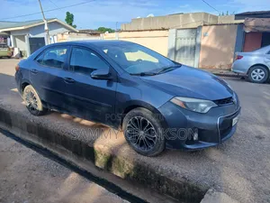 Toyota Corolla 2016 Blue
