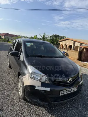 Toyota Vitz 1.3 AWD 3dr 2013 Black