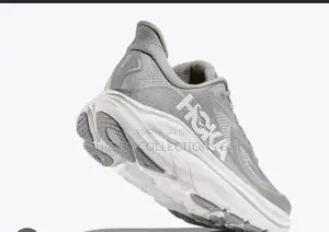Hoka Clinton 10