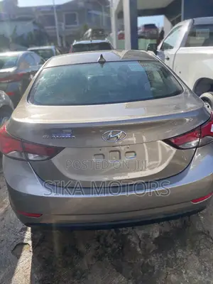 Hyundai Elantra 2017 Gold