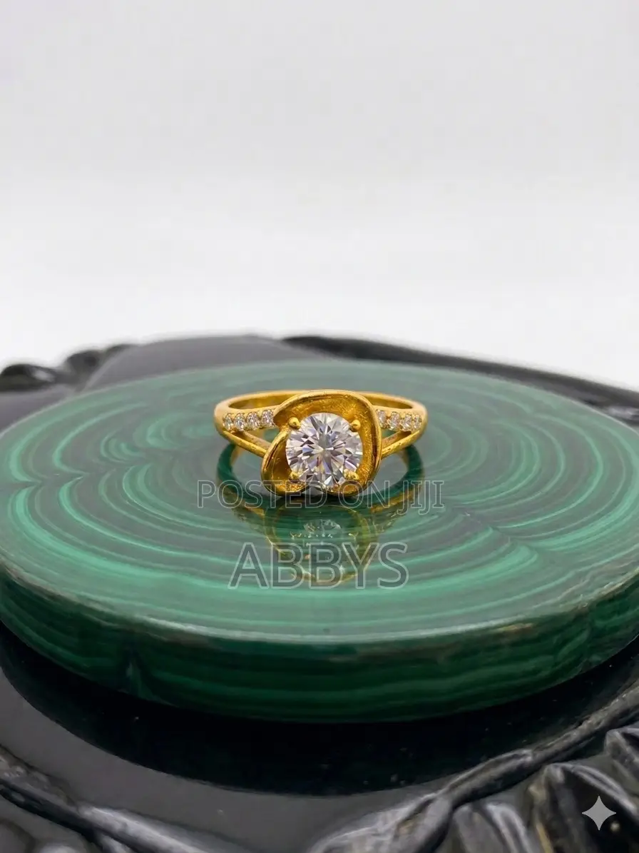 High Quality Ladies Engagement/Promise Ring