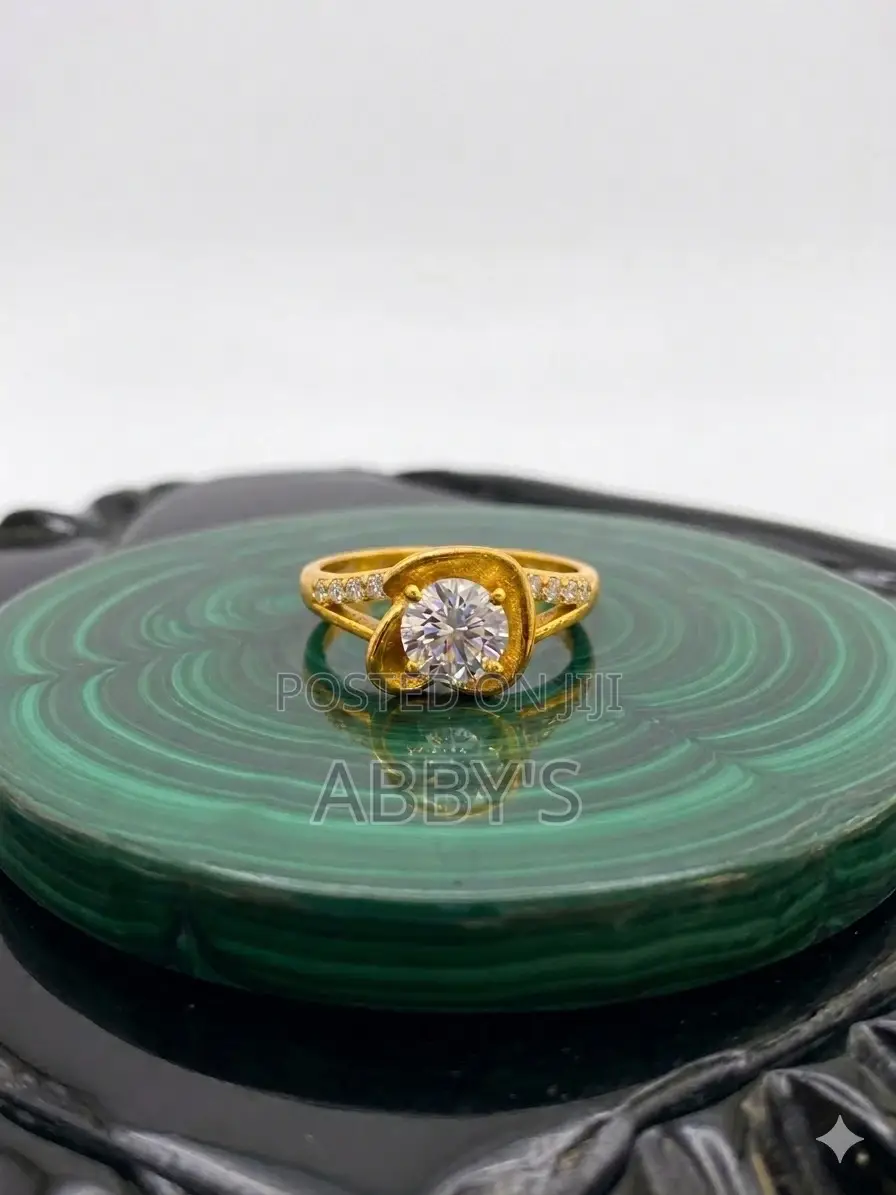High Quality Ladies Engagement/Promise Ring
