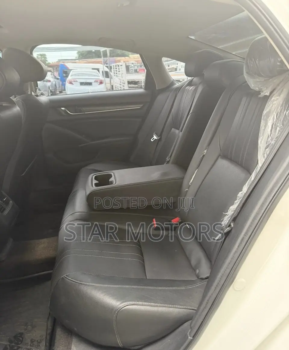Honda Accord 2018 White