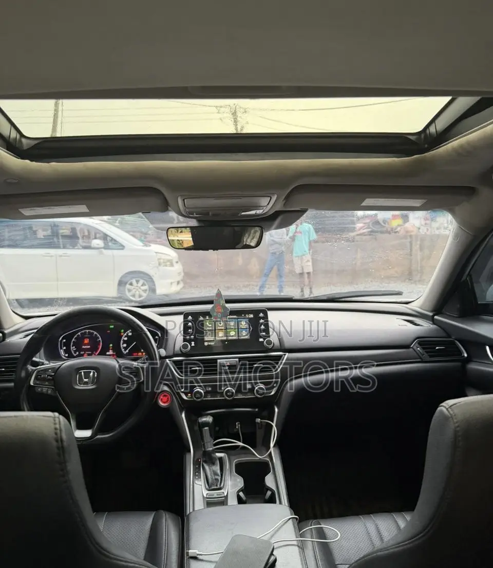 Honda Accord 2018 White
