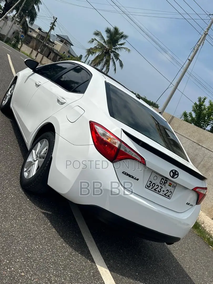 Toyota Corolla 2016 White