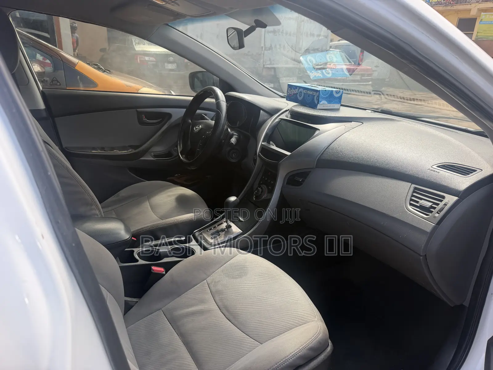 Hyundai Elantra 2013 White