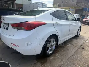 Hyundai Elantra 2013 White
