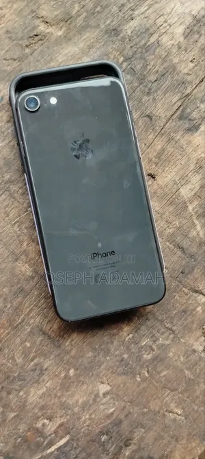 Apple iPhone 8 64 GB Gray