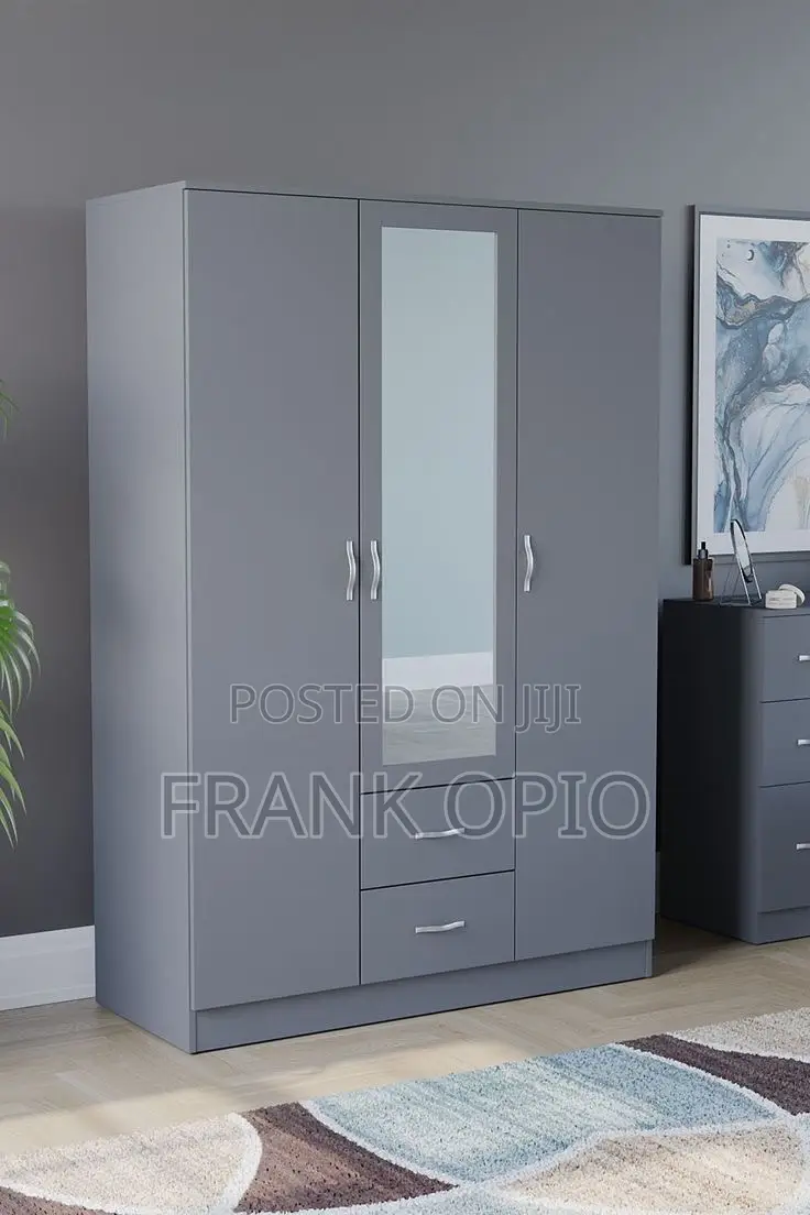 Modern 3-Door Wardrobe With Mirror and 2drawers
