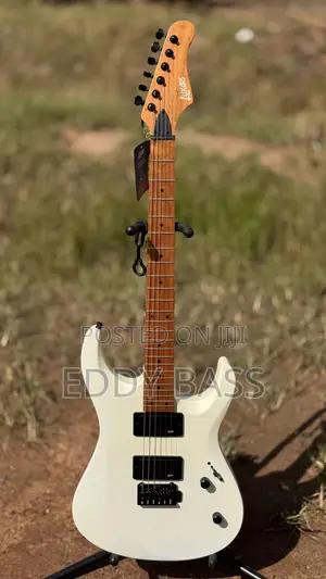 Luxars Electric Guitar in Vintage White