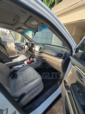 Honda Pilot LX 4dr SUV (3.5L 6cyl 5A) 2017 White