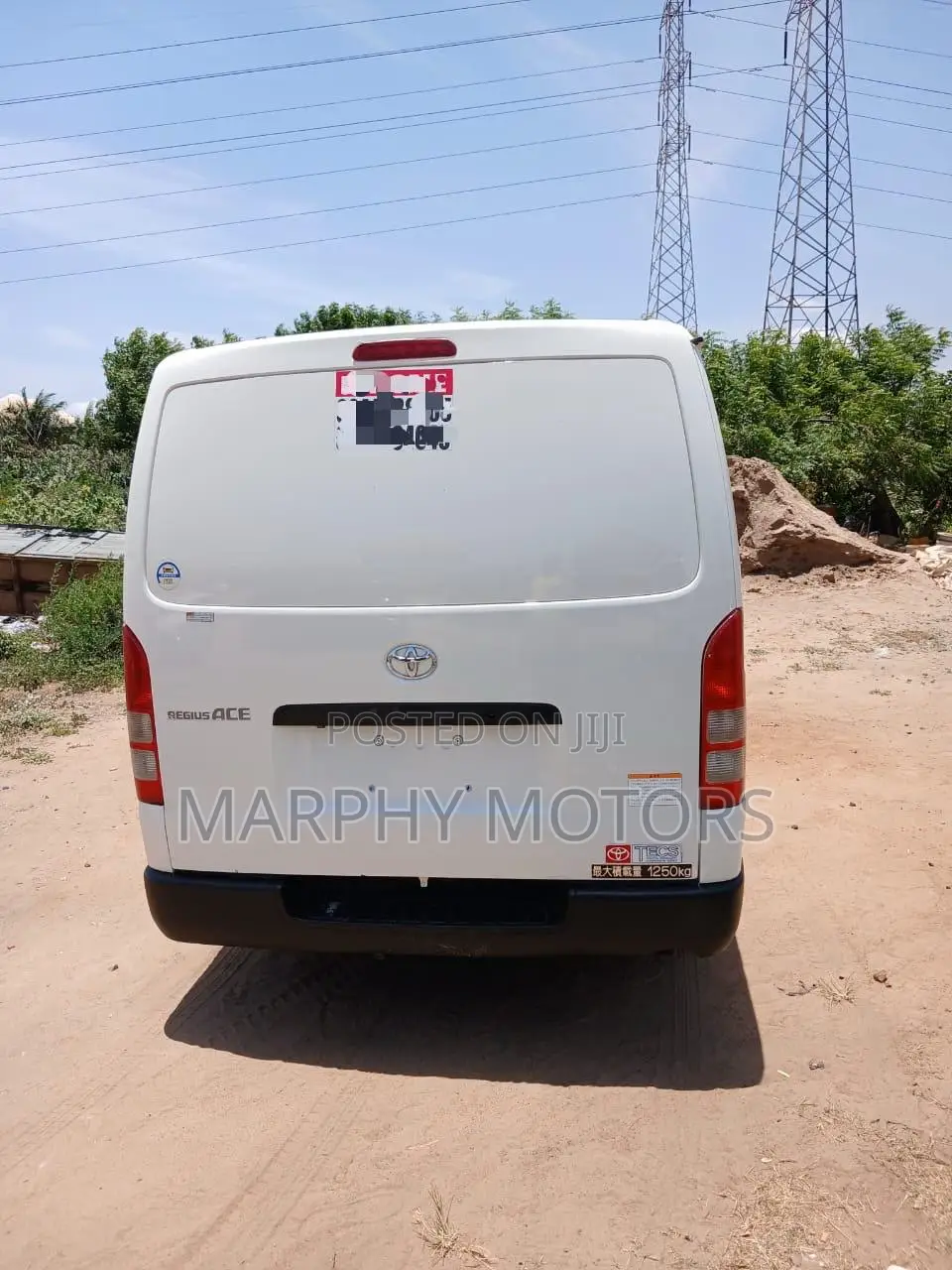 Toyota HiAce 2014 White