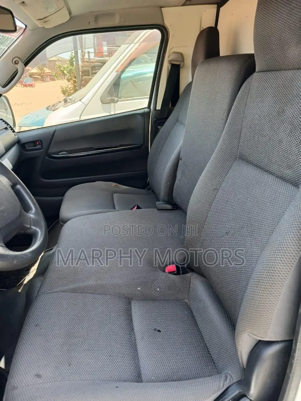 Toyota HiAce 2014 White