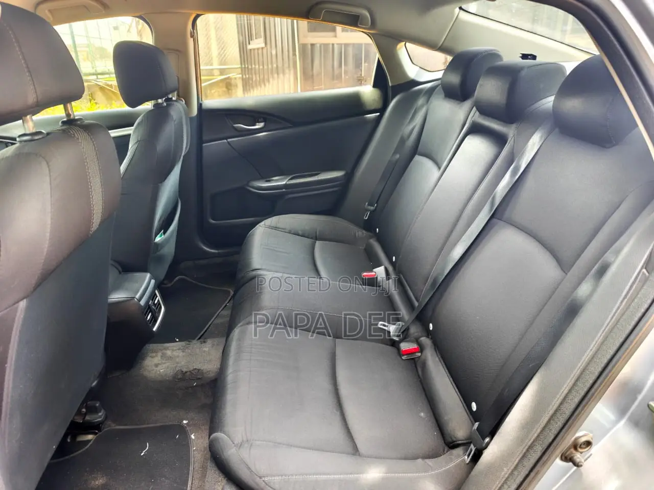 Honda Civic LX 4dr Sedan (2.0L 4cyl) 2016 Silver